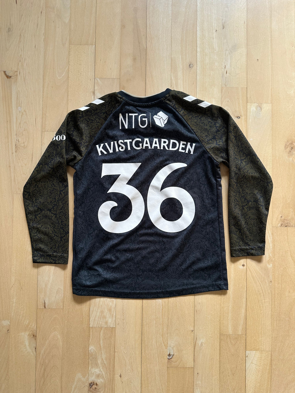 Tredjetrøje 2024/2025 (128 / 8 år)