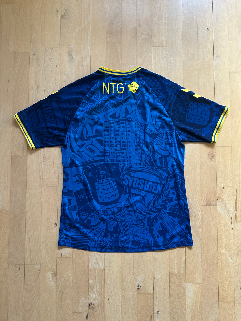 Udebane 2022/2023 (XL)